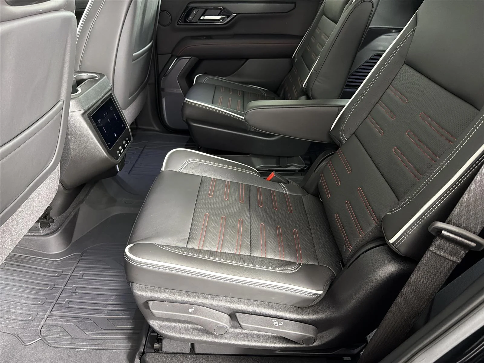 New 2026 Onyx Black GMC AT4 Ultimate image 23