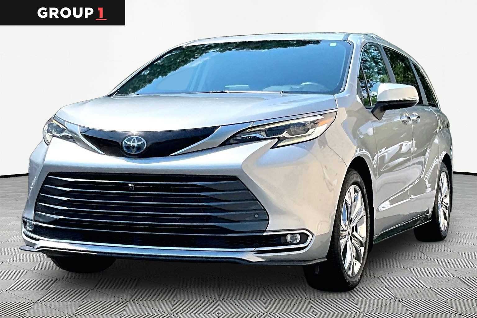 2023 Toyota Sienna Platinum