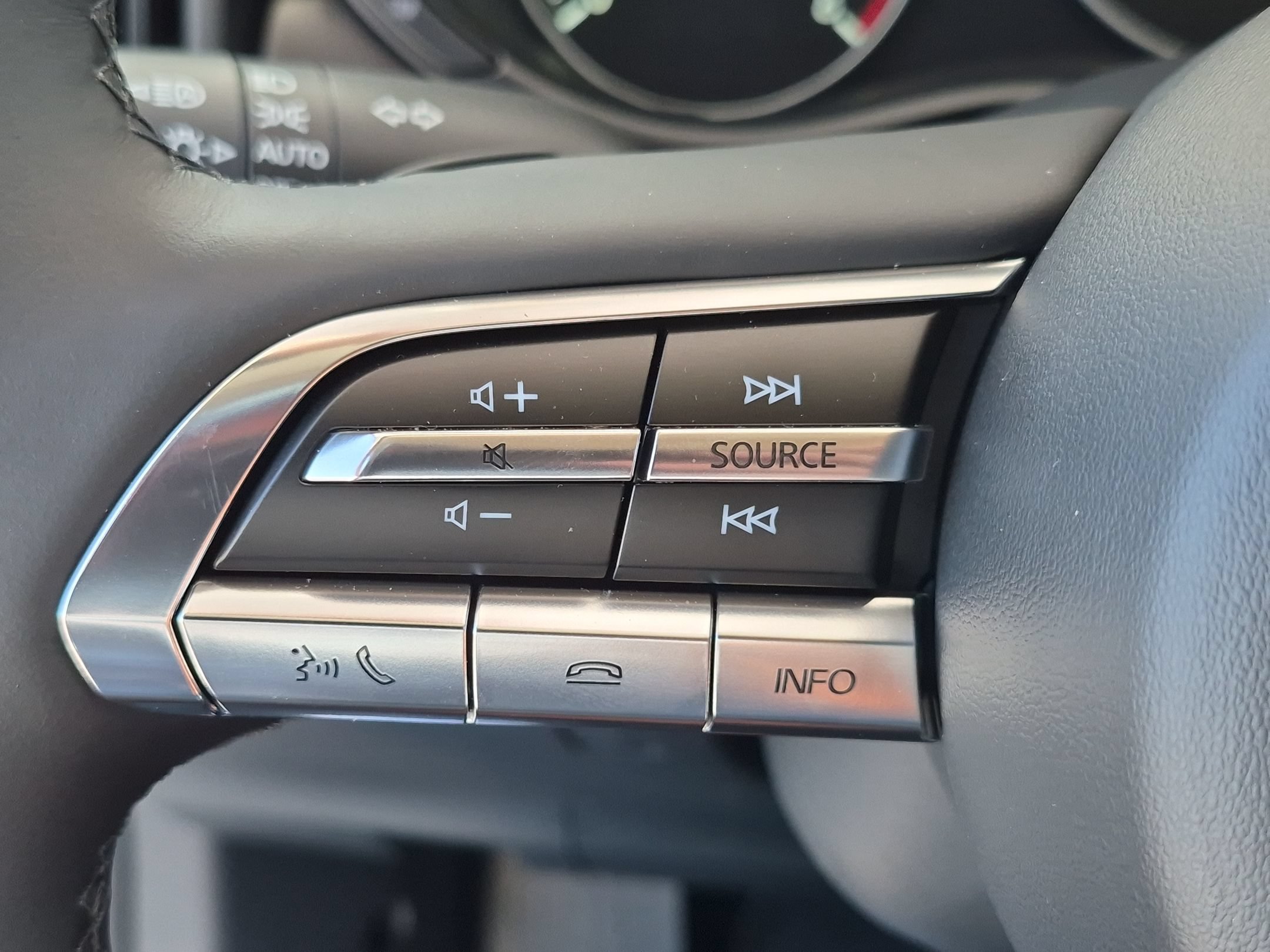 2026 Mazda CX-50 Premium Plus - Photo 17