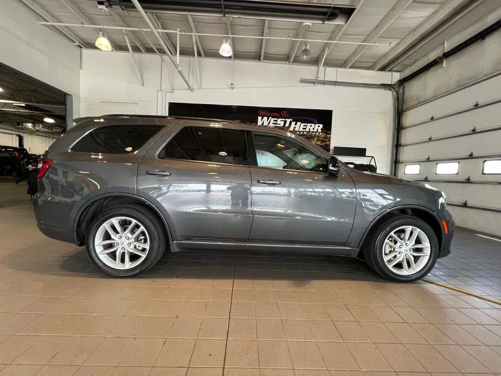 Used 2025 Vapor Gray Dodge R/T Plus image 9