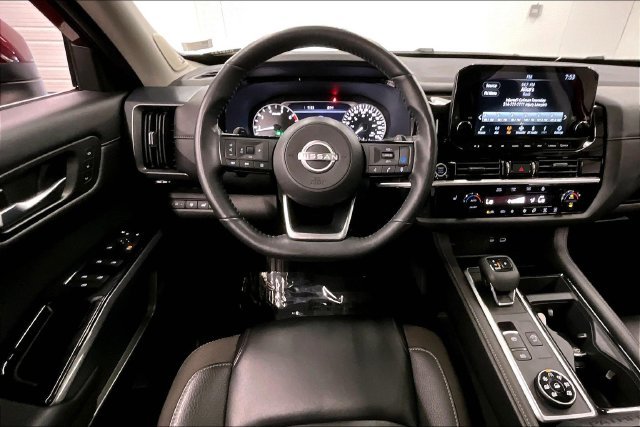 Used 2024 Scarlet Ember Nissan SL image 6