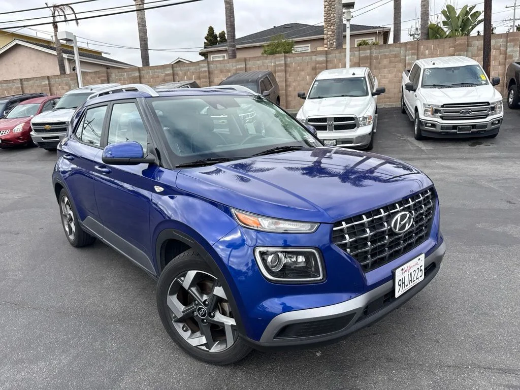 Used 2022 Blue Hyundai Limited image 1