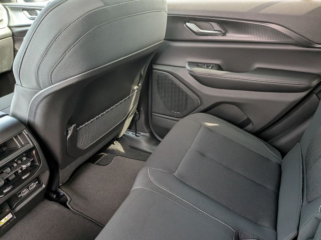 New 2026 Baltic Gray Metallic Clear-Coat Exterior Paint Jeep Laredo X image 31