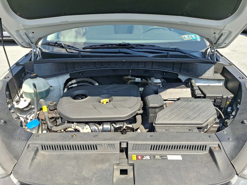 Used 2018 Silver Hyundai SEL image 27