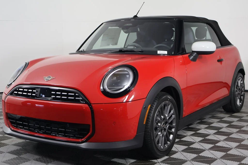 2026 MINI Convertible Cooper Signature's photo