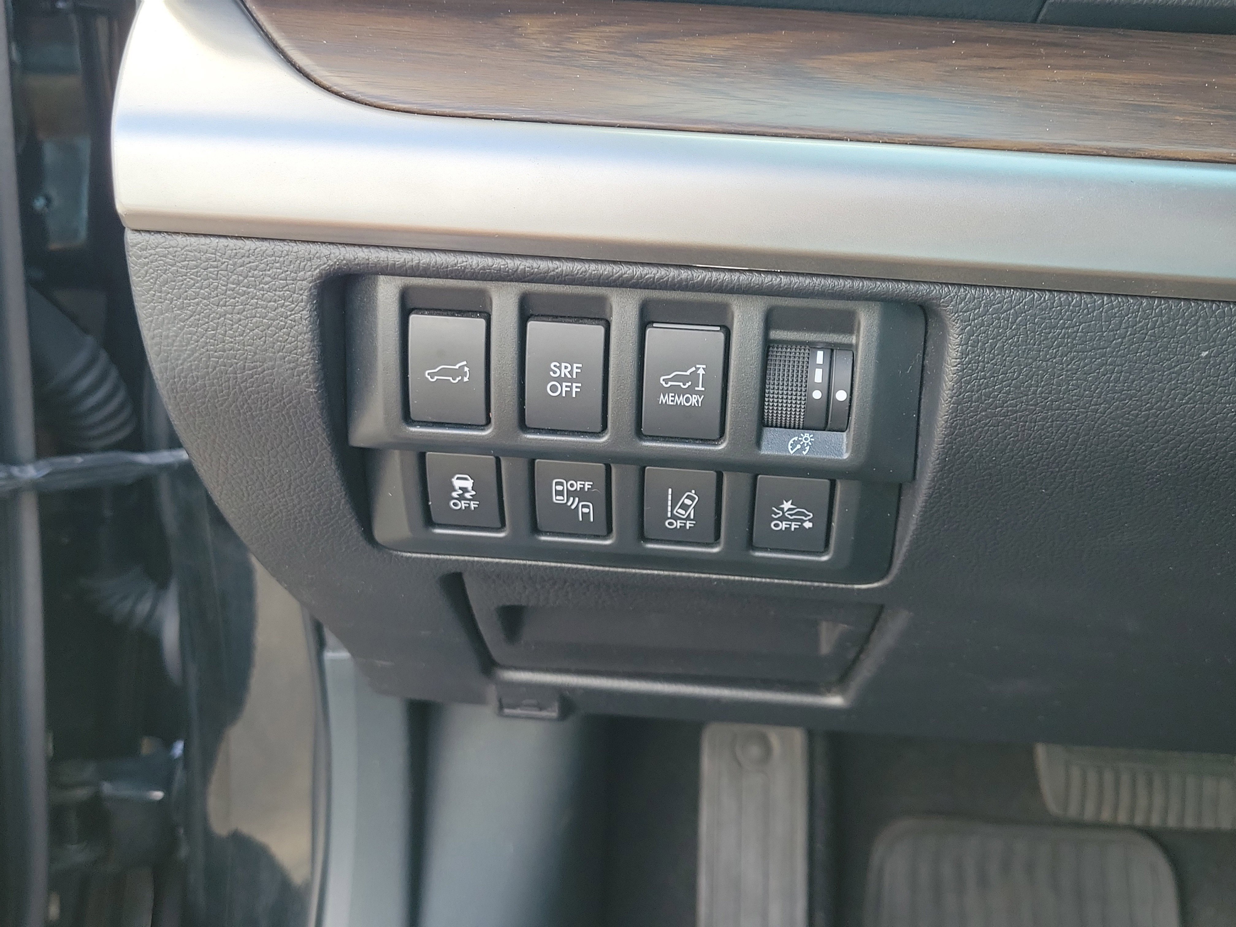 Used 2017 Crystal Black Silica Subaru Touring image 27