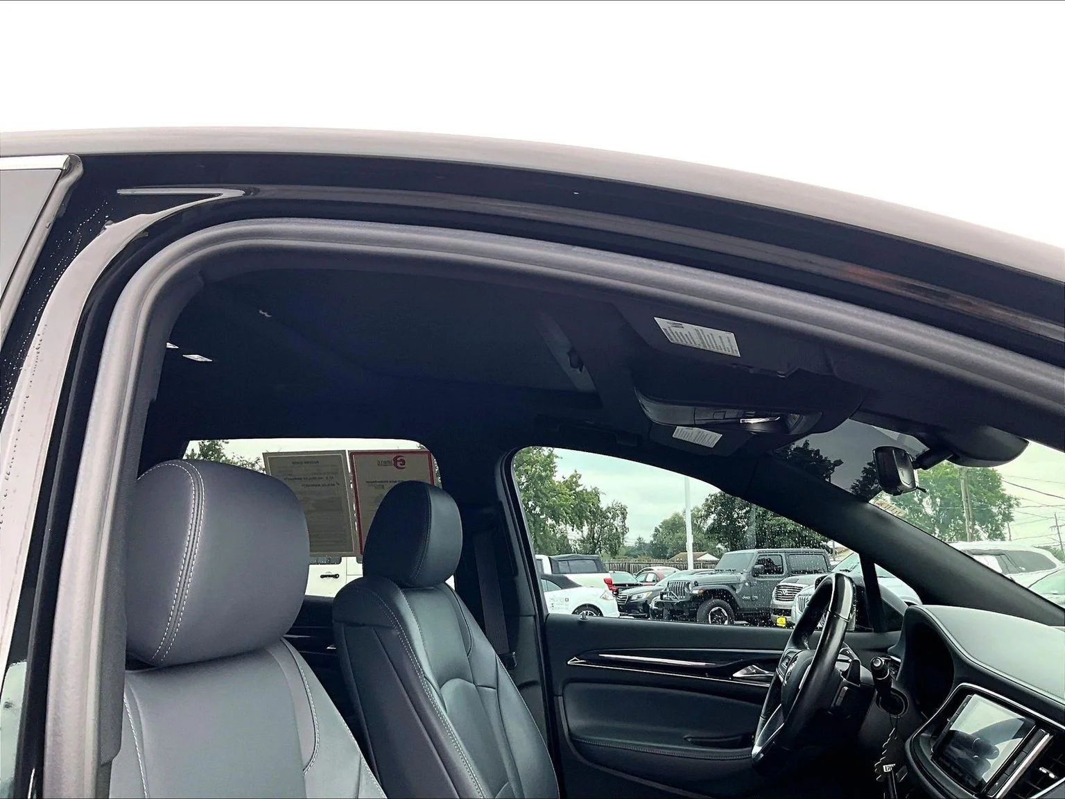 Used 2022 Black Buick Essence image 23