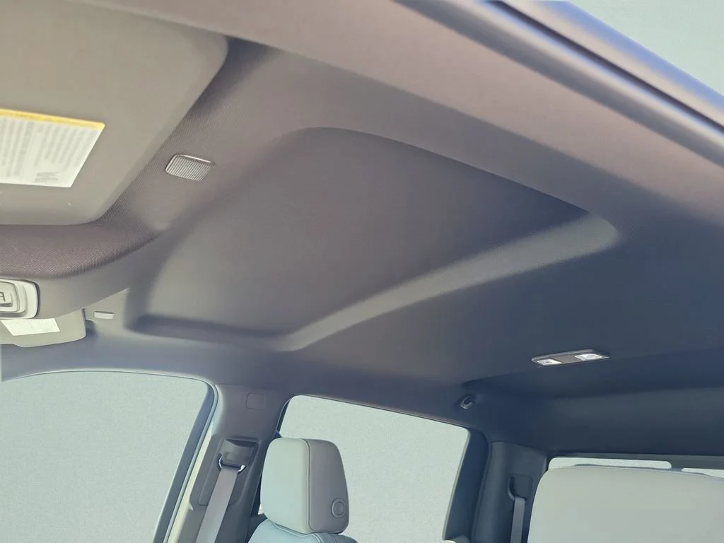 New 2026 Summit White GMC SLE image 17