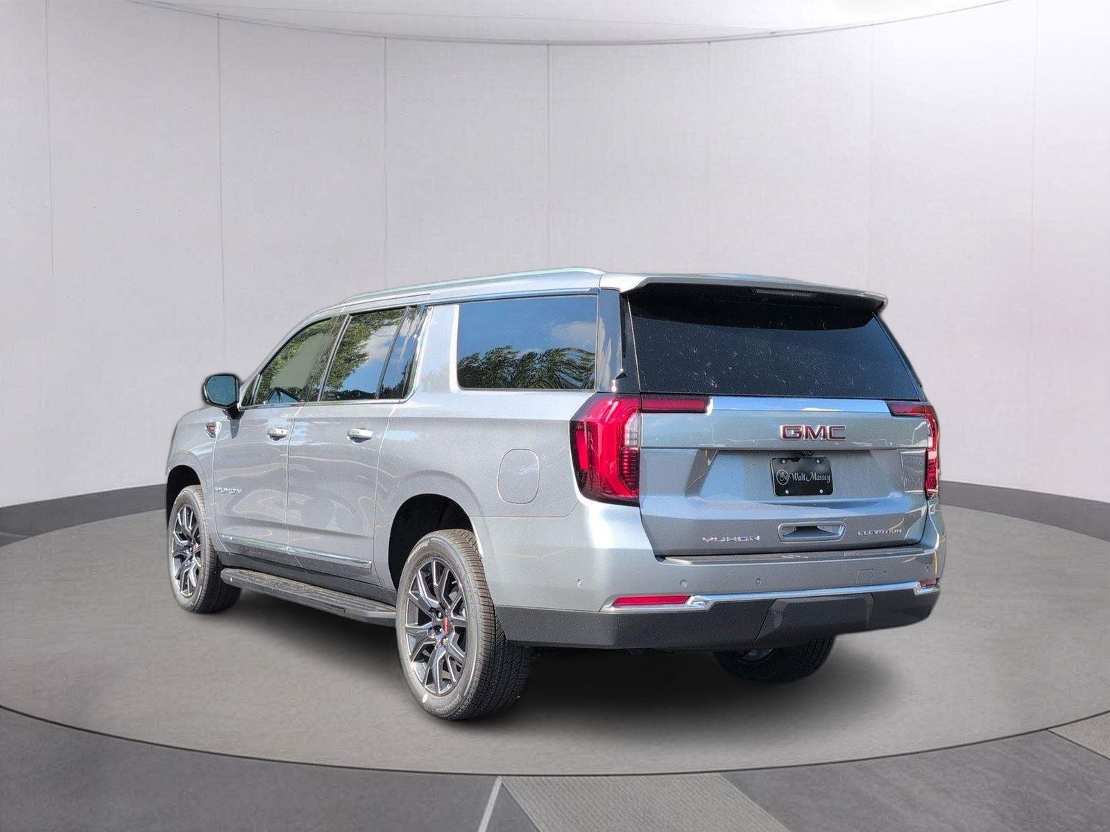 New 2026 Sterling Metallic GMC Elevation image 3
