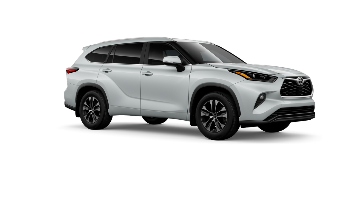 New 2026 Wind Chill Pearl Toyota XLE image 14