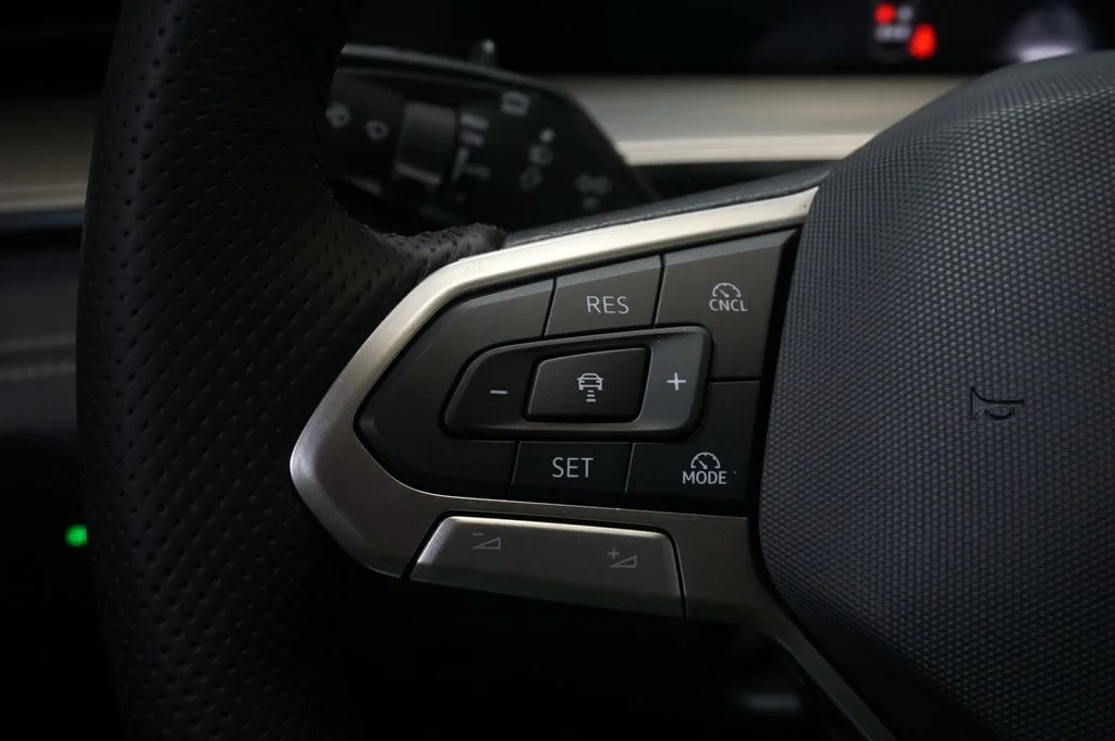 New 2026 Blue Volkswagen 2.0T SE R-Line Black image 21