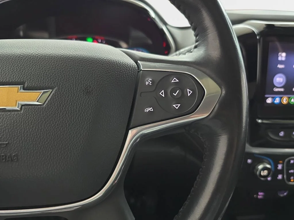 Used 2020 Silver Ice Metallic Chevrolet Premier image 21