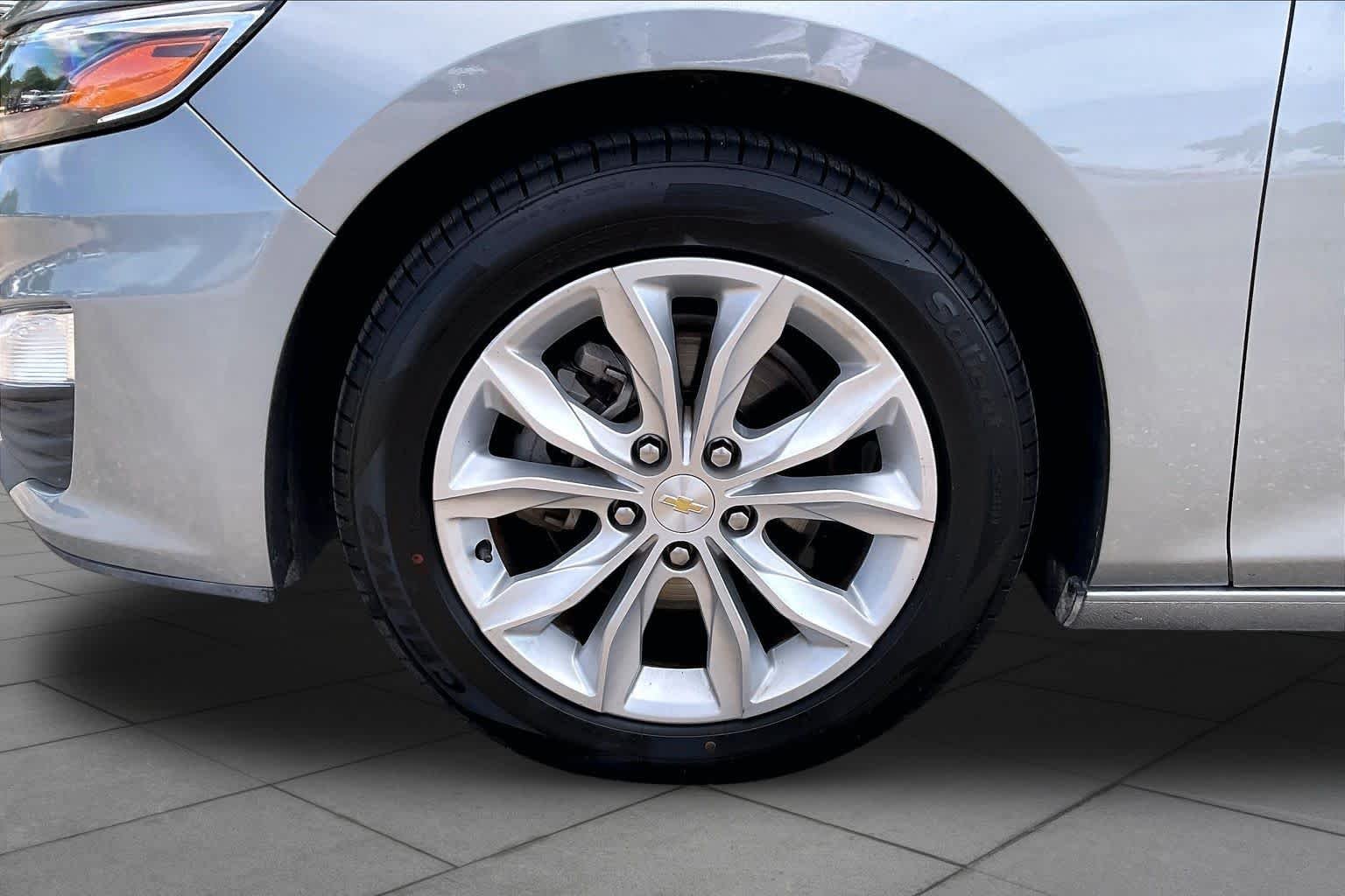 Used 2024 Sterling Gray Metallic Chevrolet LT image 10