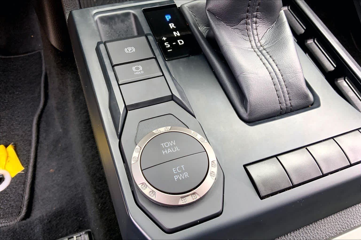 Used 2024 Underground Toyota SR5 image 33