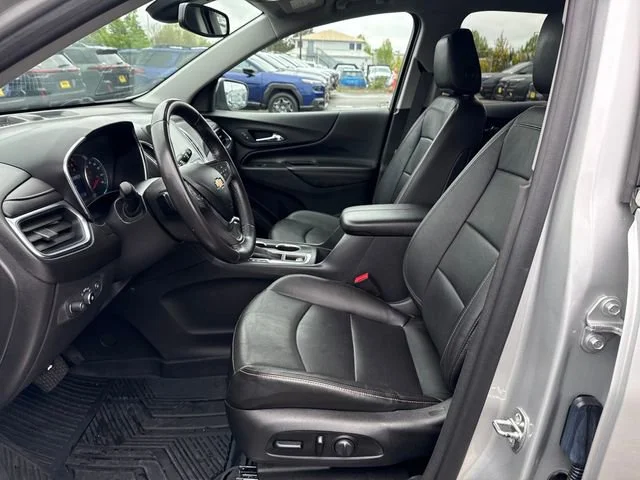 Used 2021 Silver Ice Metallic Chevrolet Premier image 14