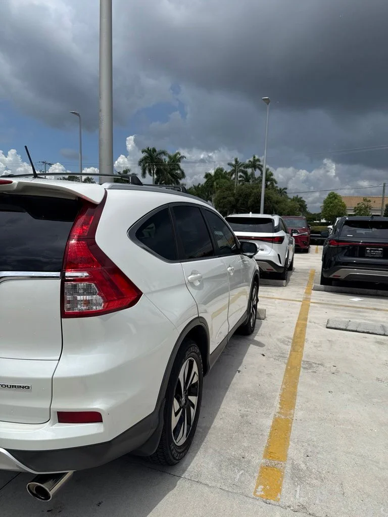 Used 2016 White Diamond Pearl Honda Touring image 8