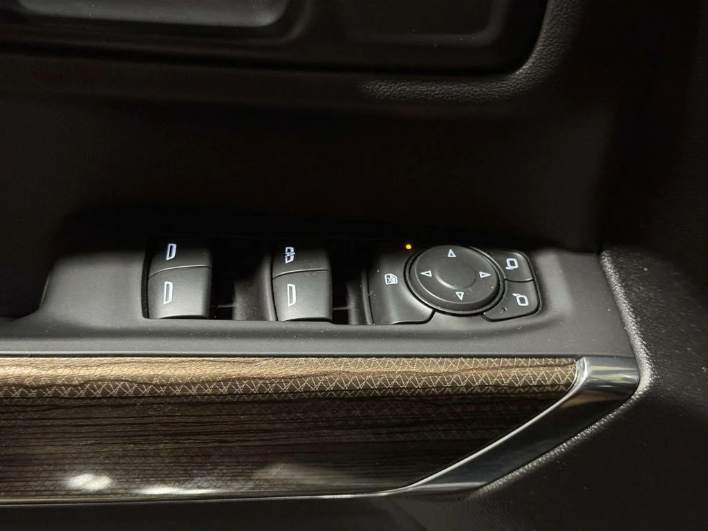 Used 2021 Black Chevrolet LT image 18