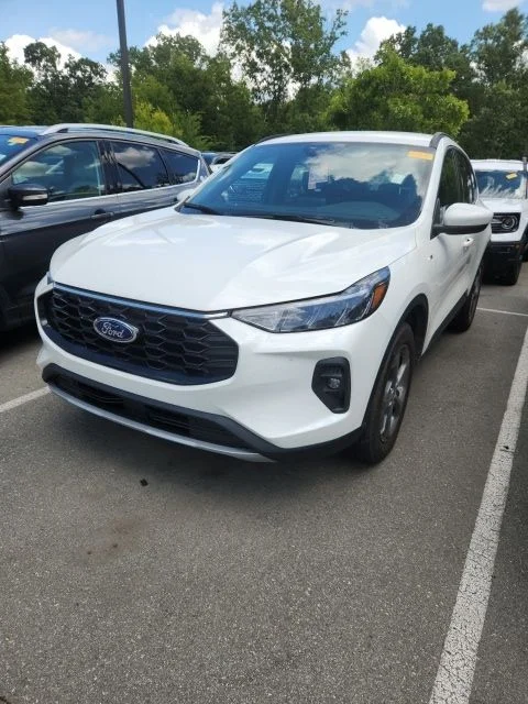Used 2025 White Ford ST-Line Select image 1
