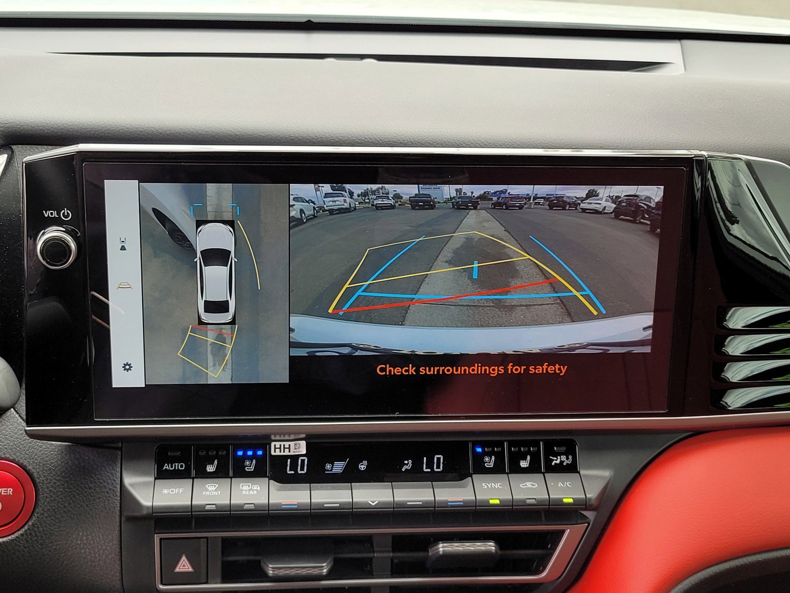 Used 2025  Toyota  image 19