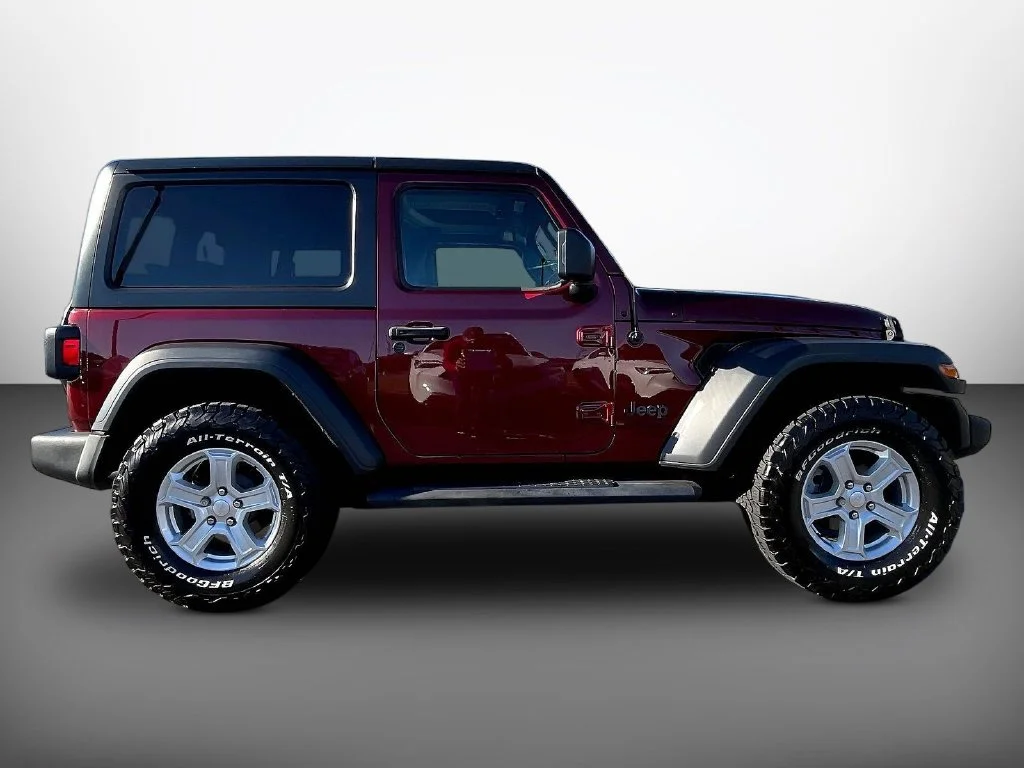 Used 2022 Snazzberry Pearlcoat Jeep Sport S image 8