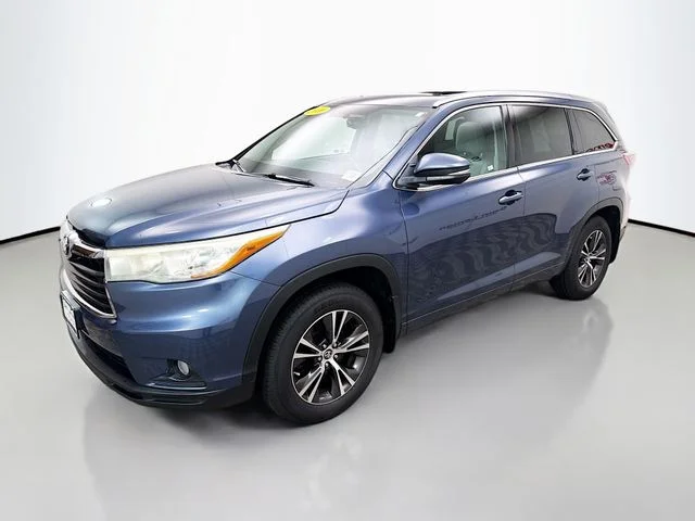 Pre-Owned 2016 Toyota Highlander XLE V6 4D Sport Utility in