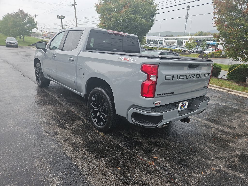 Used 2024 Gray Chevrolet RST image 3
