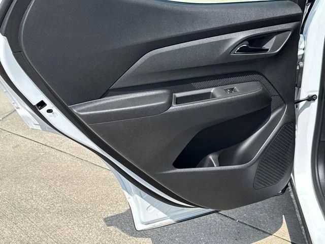 New 2027 Summit White Chevrolet RS image 21