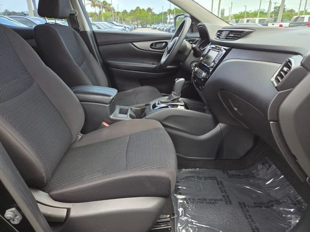 Used 2020 Magnetic Black Pearl Nissan S image 15
