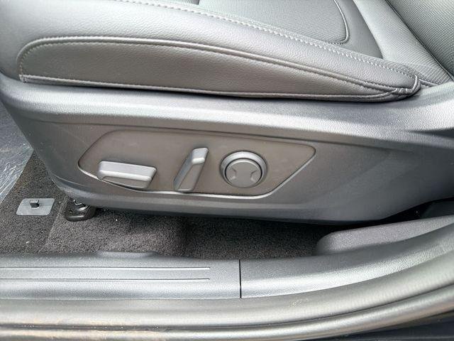 New 2026 Black Hyundai SEL Plus AWD image 16
