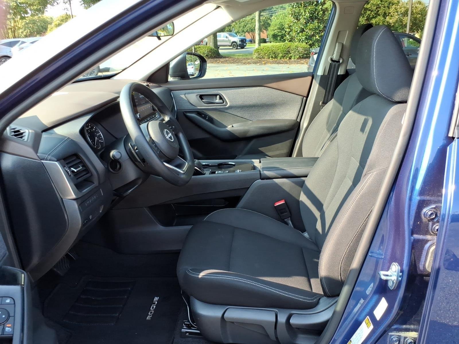 Used 2023 Caspian Blue Metallic Nissan S image 10
