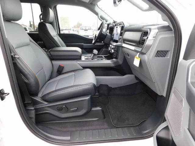 New 2026 Star White Metallic Tri-Coat Ford Lariat® image 66