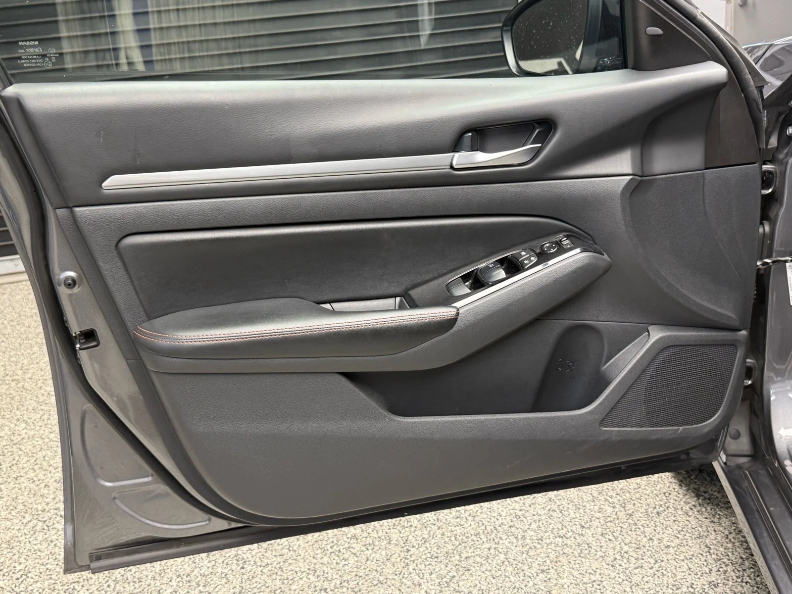Used 2024 Gun Metallic (kad) Nissan 2.5 SR image 7