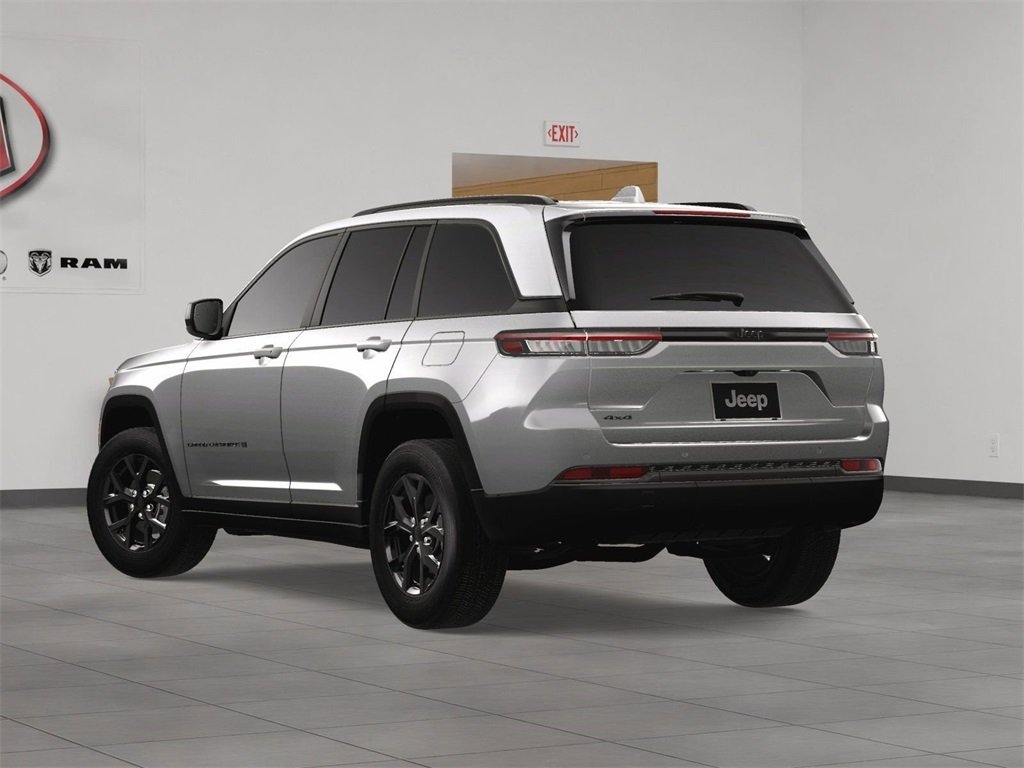 2025 Jeep Grand Cherokee Altitude X photo 4