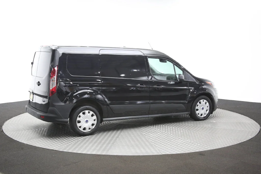Used 2022 Black Ford XL image 39