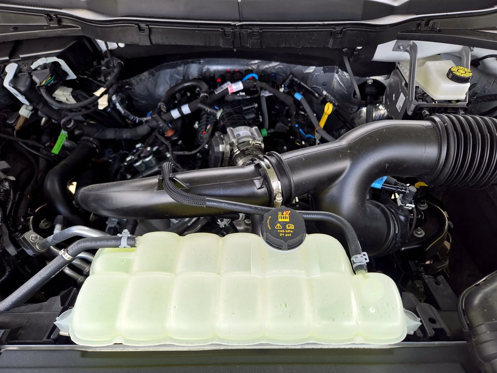 New 2026 Oxford White Ford STX® image 19