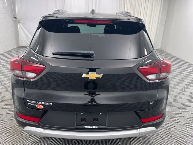 Used 2025 Black Chevrolet LT image 7