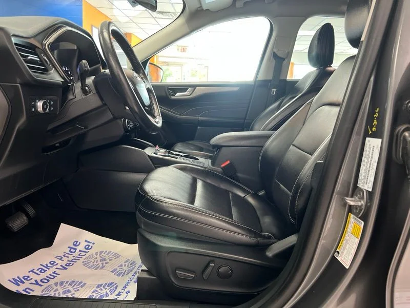 Used 2021 Gray Ford SEL image 18