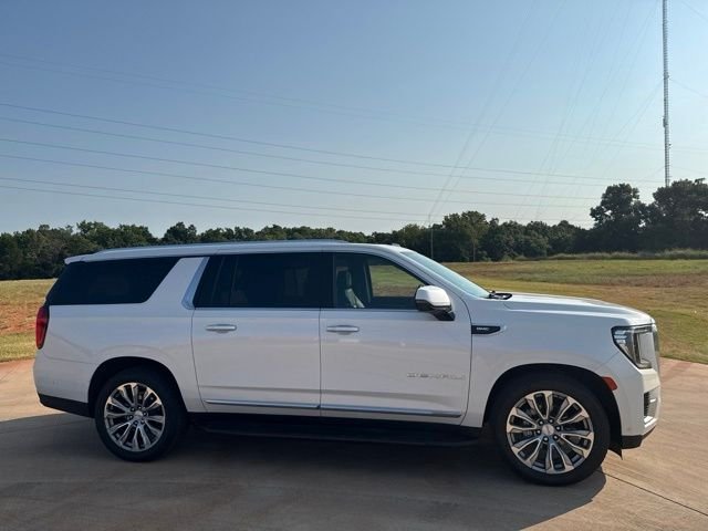 Used 2023 White GMC Denali image 3