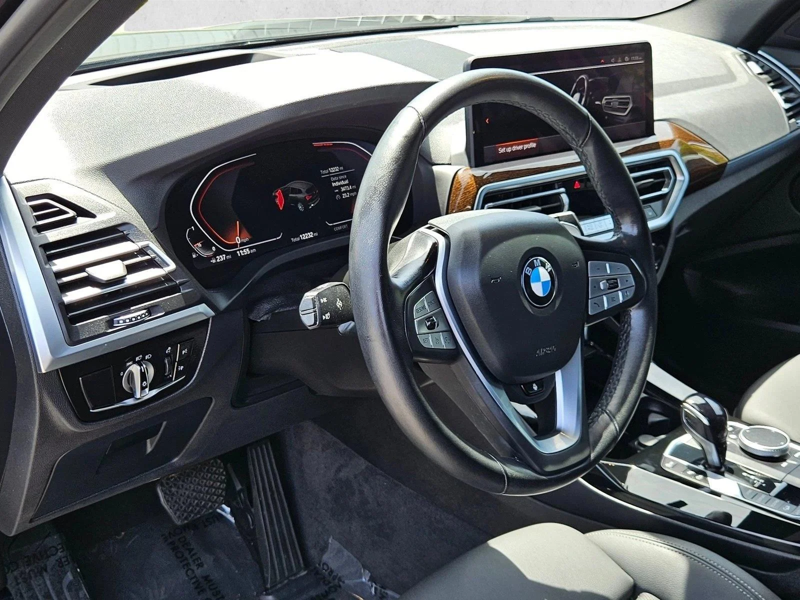 Used 2024 Dark Graphite Metallic BMW xDrive30i image 9