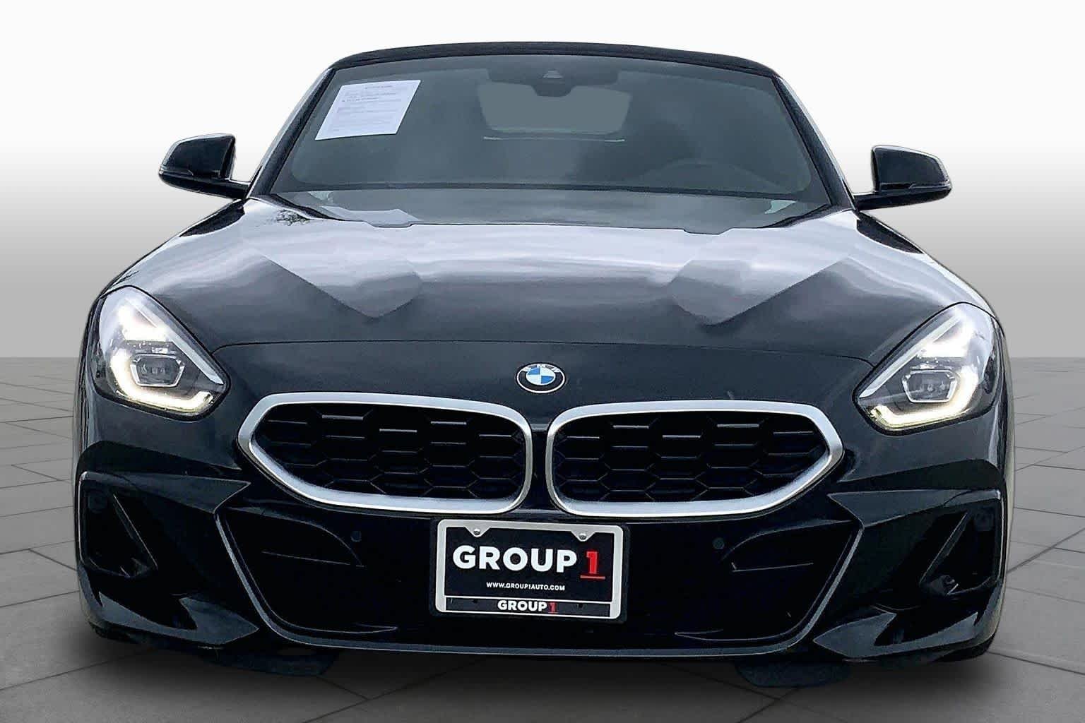Used 2026 Black Sapphire Metallic BMW sDrive30i image 3