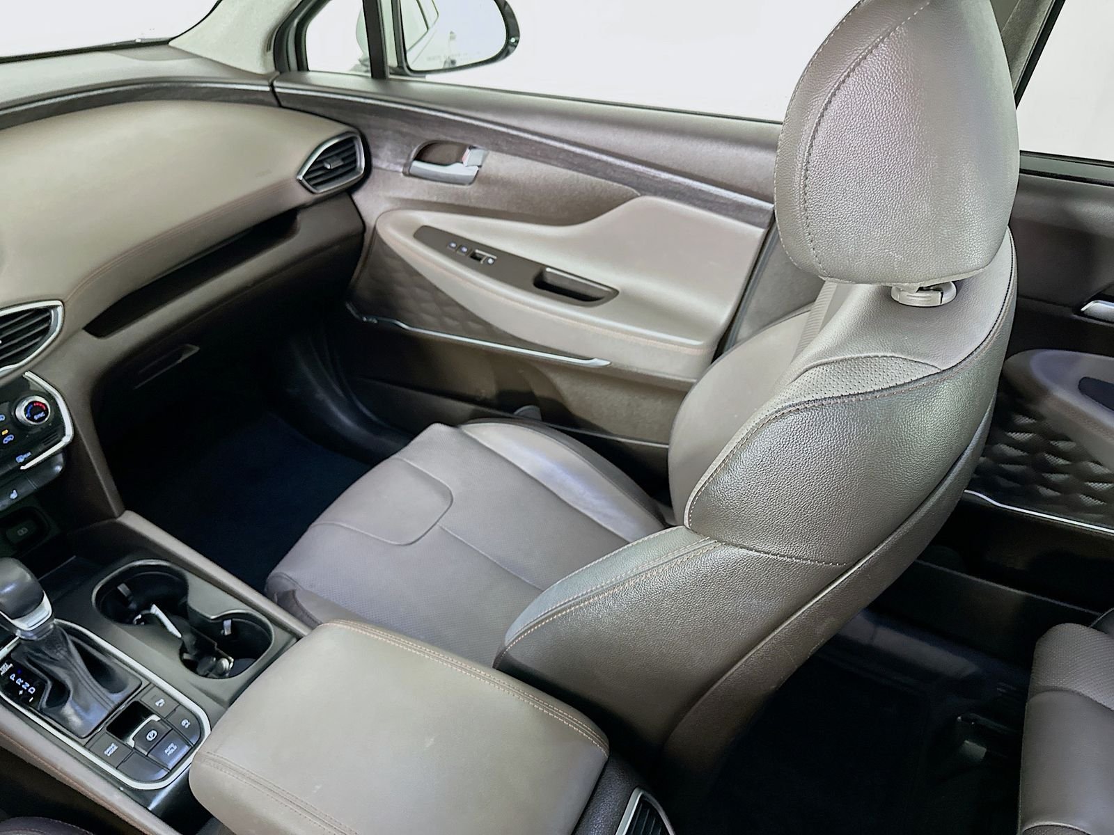 Used 2019 Symphony Silver Hyundai Limited image 24