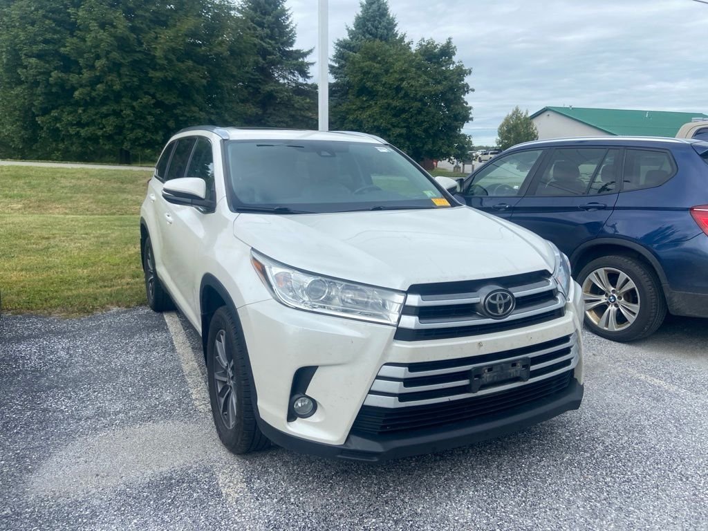 Used 2019 Blizzard Pearl Toyota XLE image 1