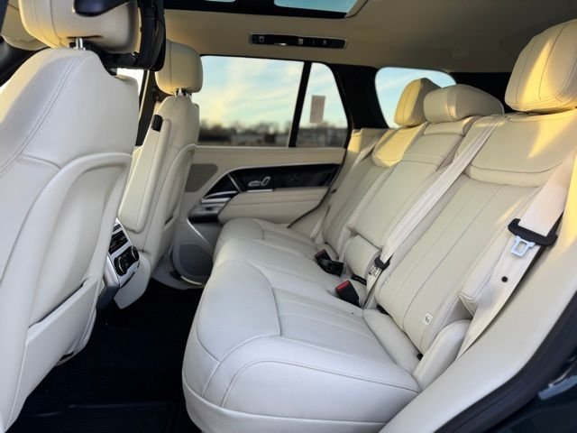 New 2026 Belgravia Green Land Rover SE image 10