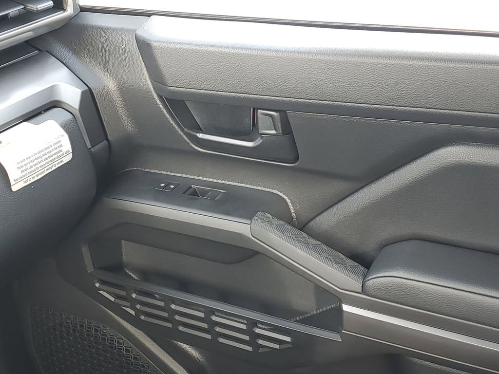 2025 Toyota Tacoma SR5 - Photo 23