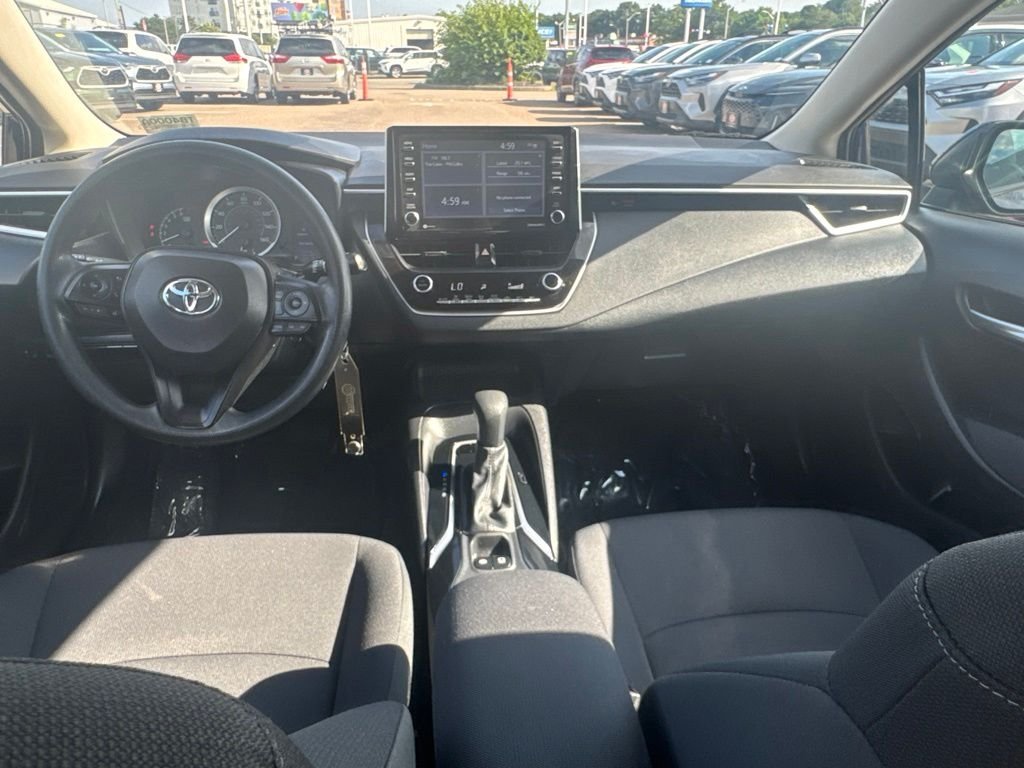 Used 2021  Toyota LE image 24