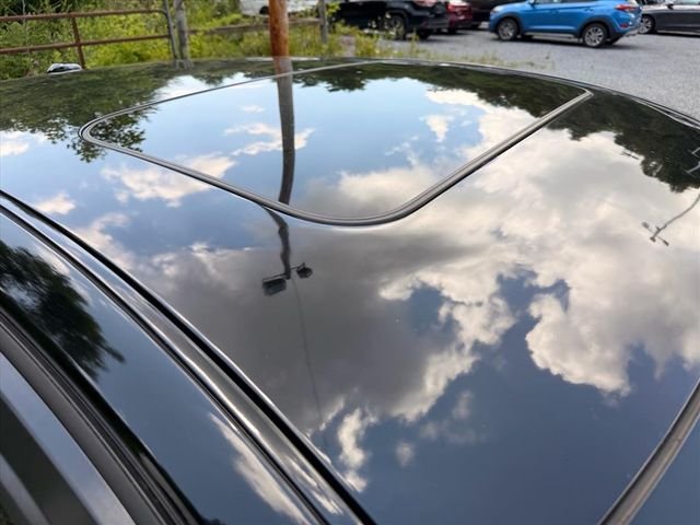 Used 2019 Black Nissan 2.5 SV image 22