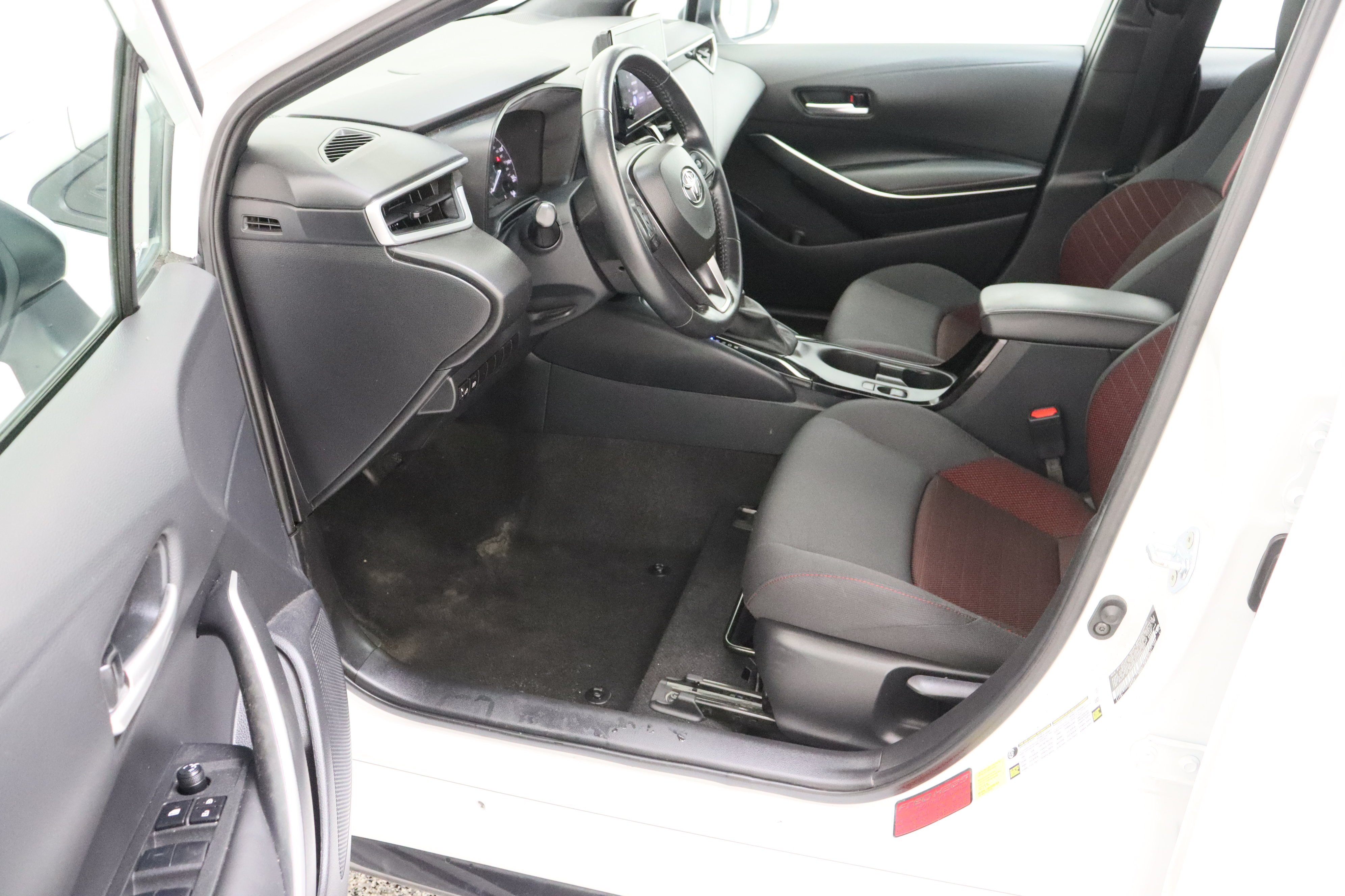 Used 2023 Wind Chill Pearl Toyota SE 2.0L image 14