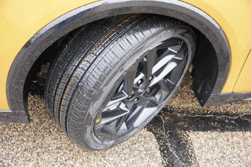 New 2027 Sparkling Yellow Kia GT-Line Turbo image 9