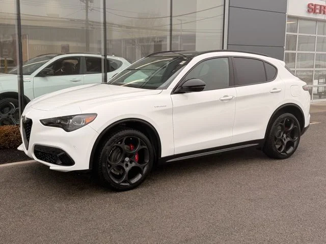 2026 Alfa Romeo Stelvio Base