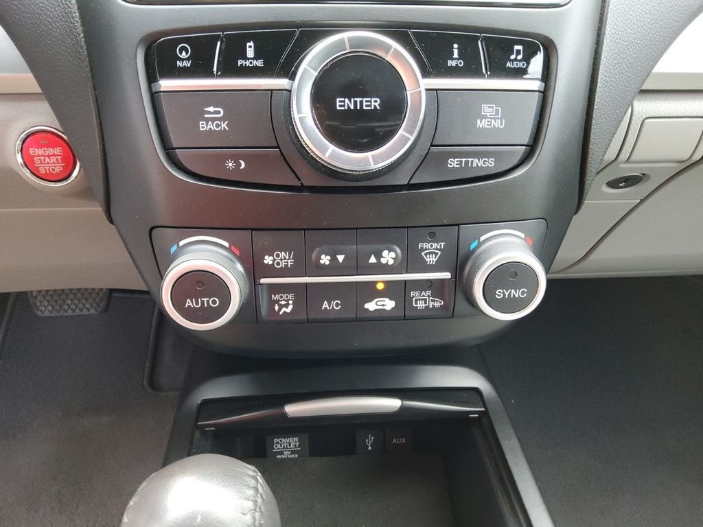 Used 2018  Acura Technology Package image 29